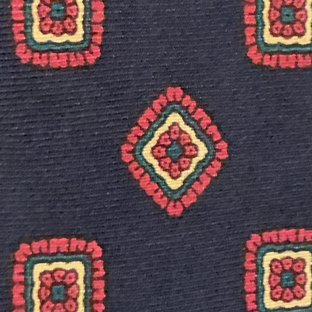 HARVARD COOP CAMBRIDGE BOSTON RIVETZ OF BOSTON SILK FOULARD VINTAGE NECKTIE - Picture 3 of 13